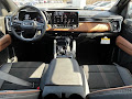 2025 GMC Canyon 4WD AT4