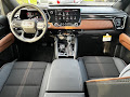 2025 GMC Canyon 4WD AT4